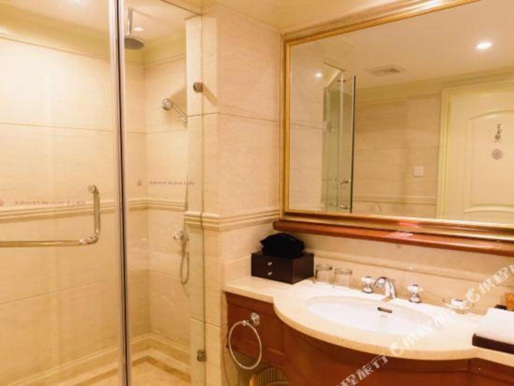 Dragon Lake Princess Hotel Canton Esterno foto