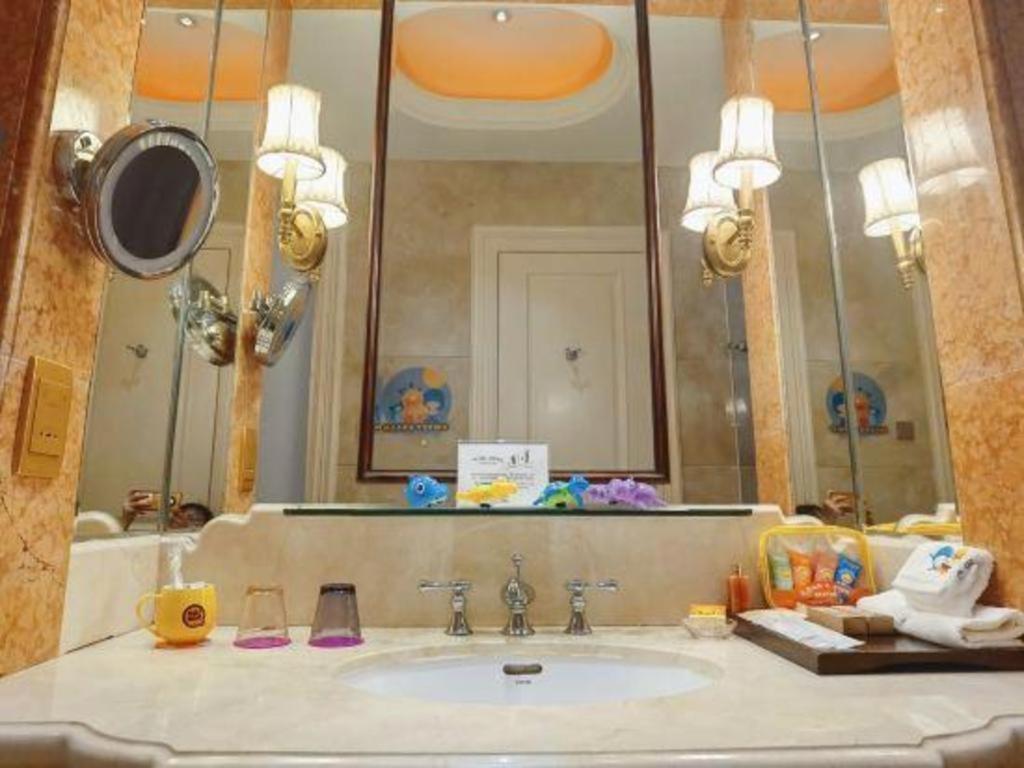 Dragon Lake Princess Hotel Canton Esterno foto